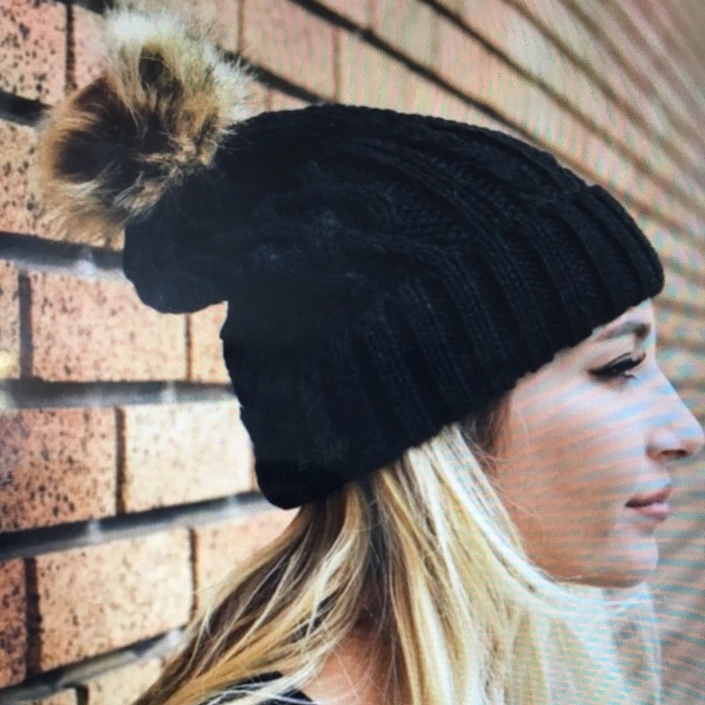 Cable Knit Pom Hat